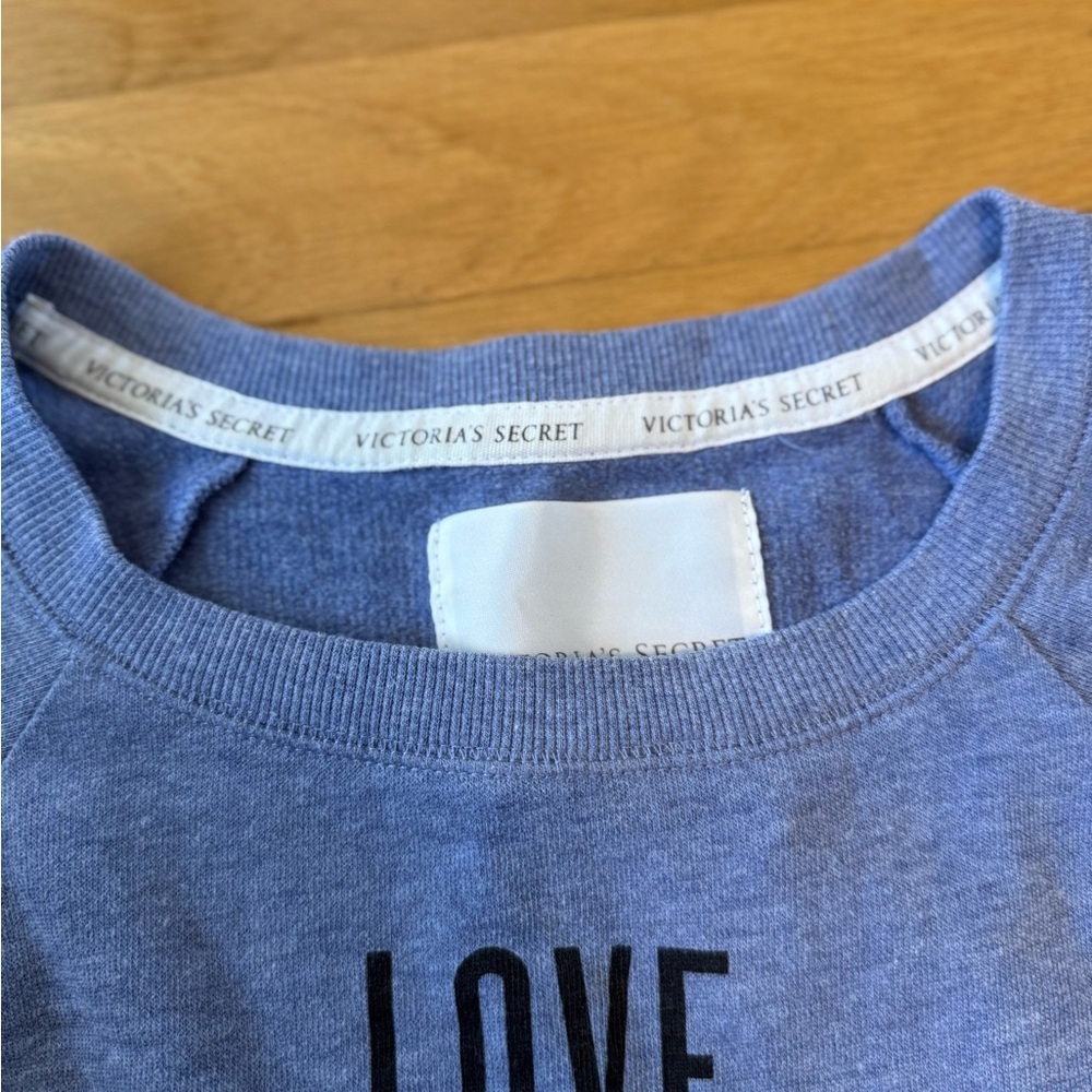 Victoria Secret Y2K Love Angel Heart Graphic Blue Crew Neck Sweatshirt Size S - Picture 6 of 9